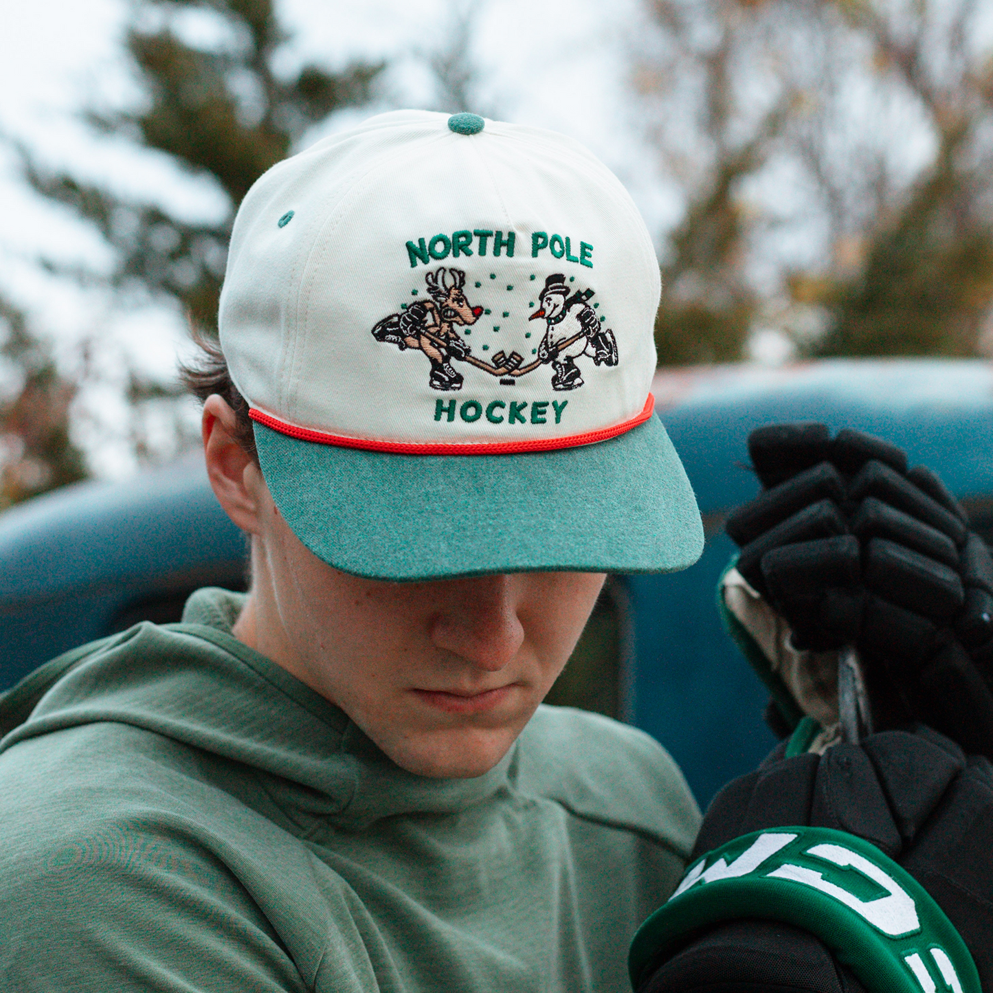 North Pole Face-Off Snapback: Cream