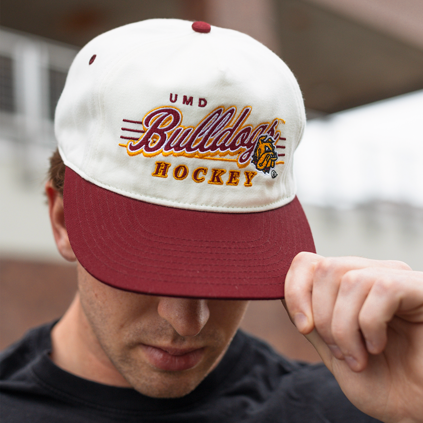 UMD Bulldogs Hockey Snapback: Cream