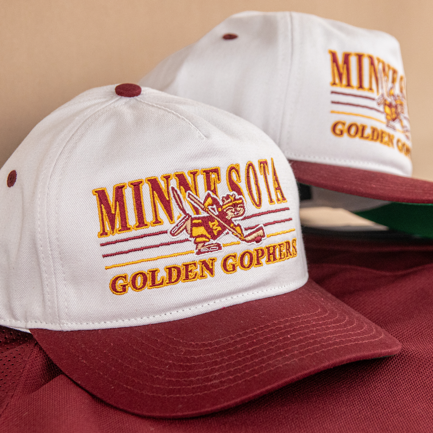 Minnesota Golden Gophers Snapback: White/Maroon